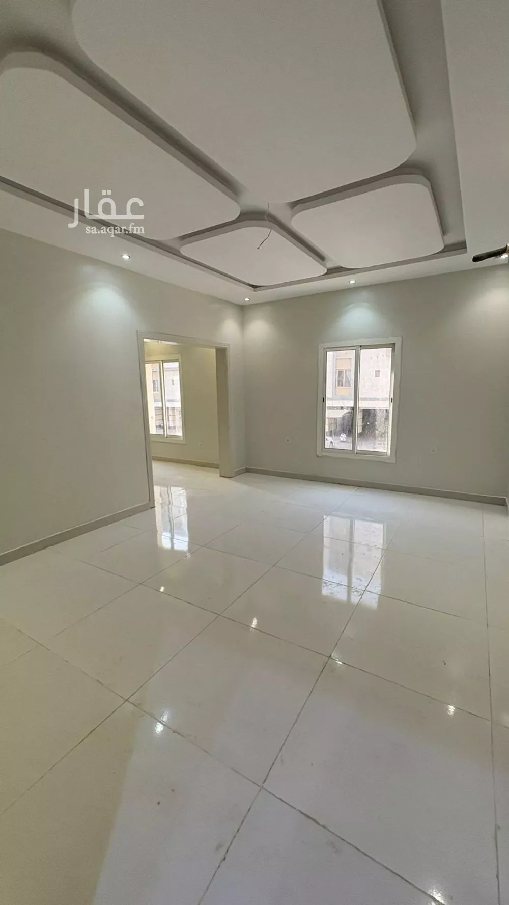 شقة 5 غرف في الواحة 8