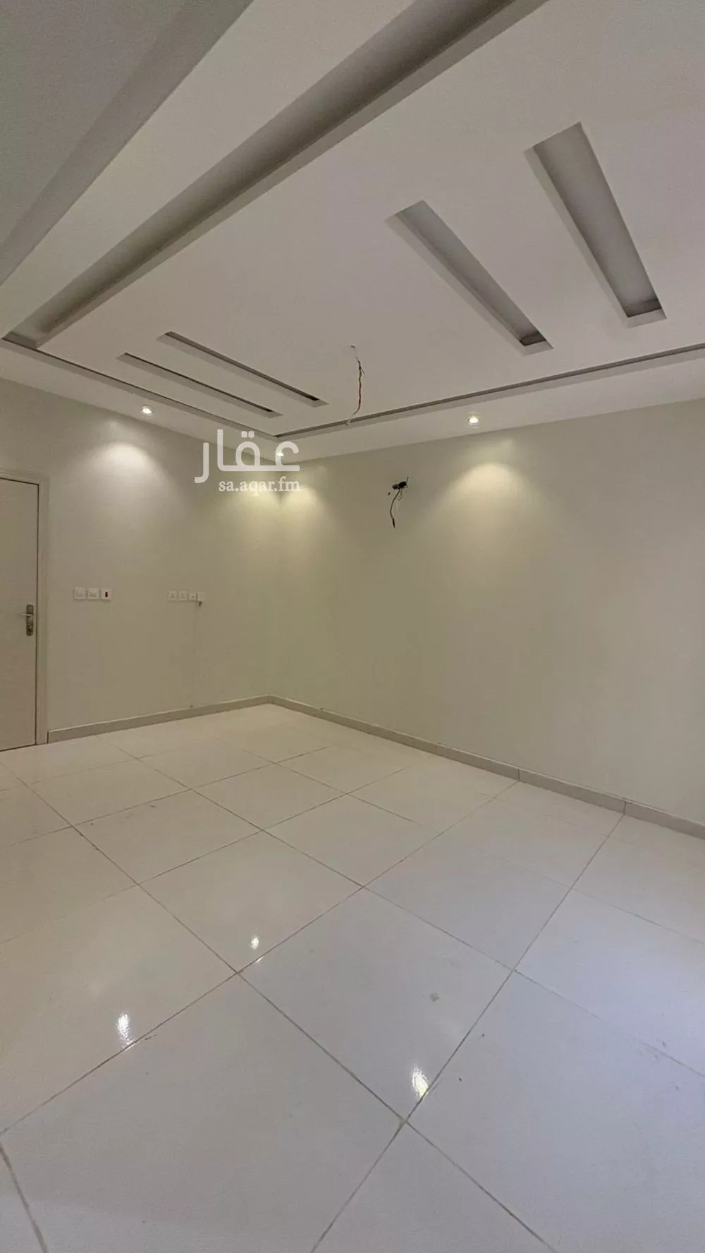 شقة 5 غرف في الواحة 9