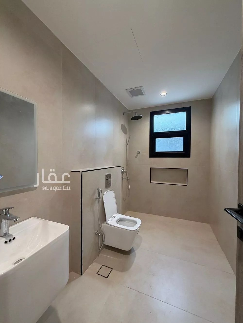 دور 4 غرف في العارض 12