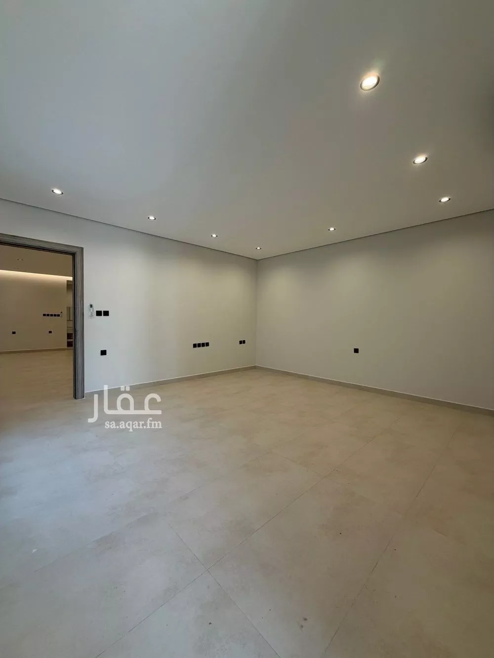 دور 4 غرف في العارض 4