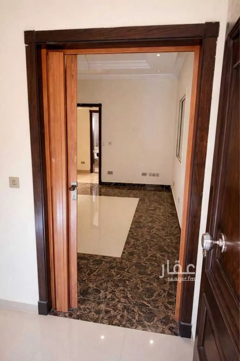 شقة 3 غرف في الرويس 3