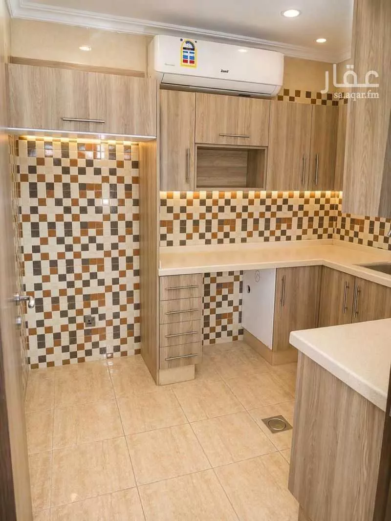 شقة 3 غرف في الرويس 6