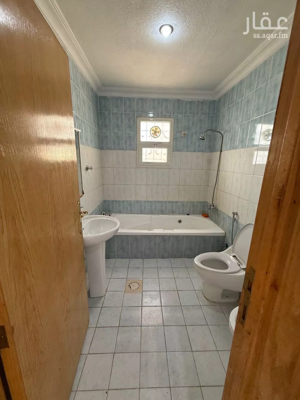 شقة 3 غرف في العقيق 12