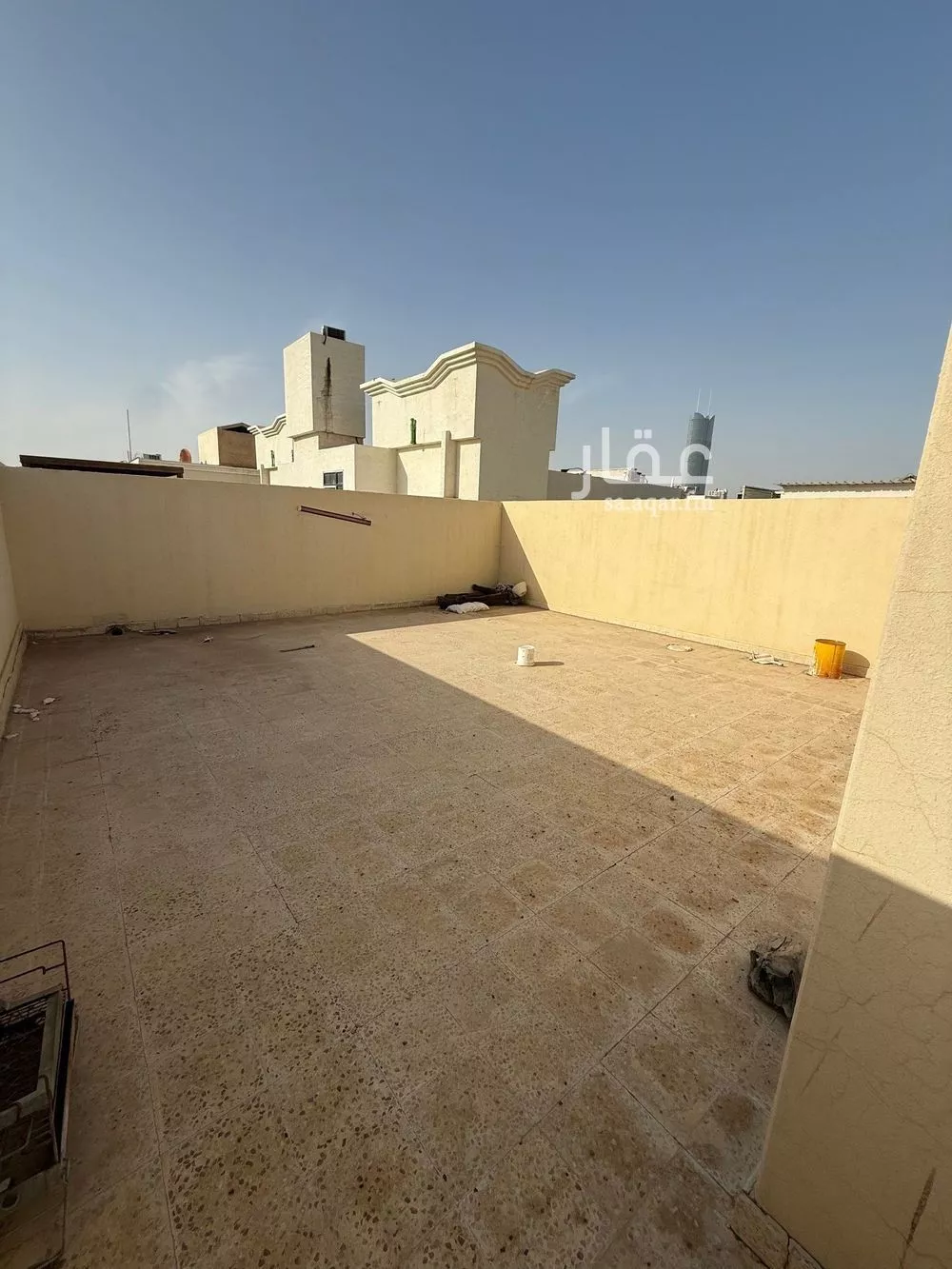 شقة 3 غرف في العقيق 14