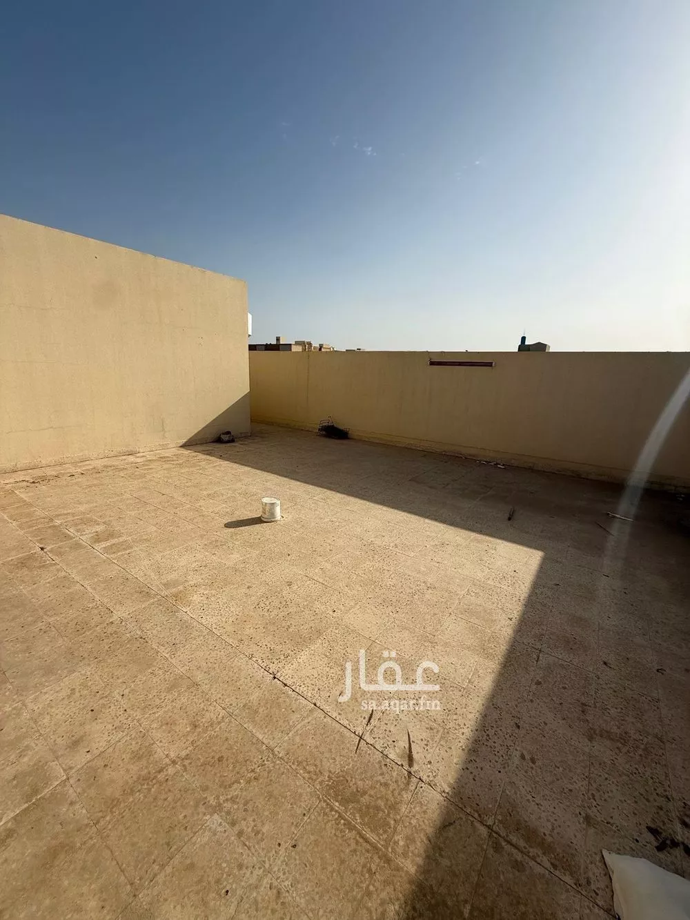 شقة 3 غرف في العقيق 16