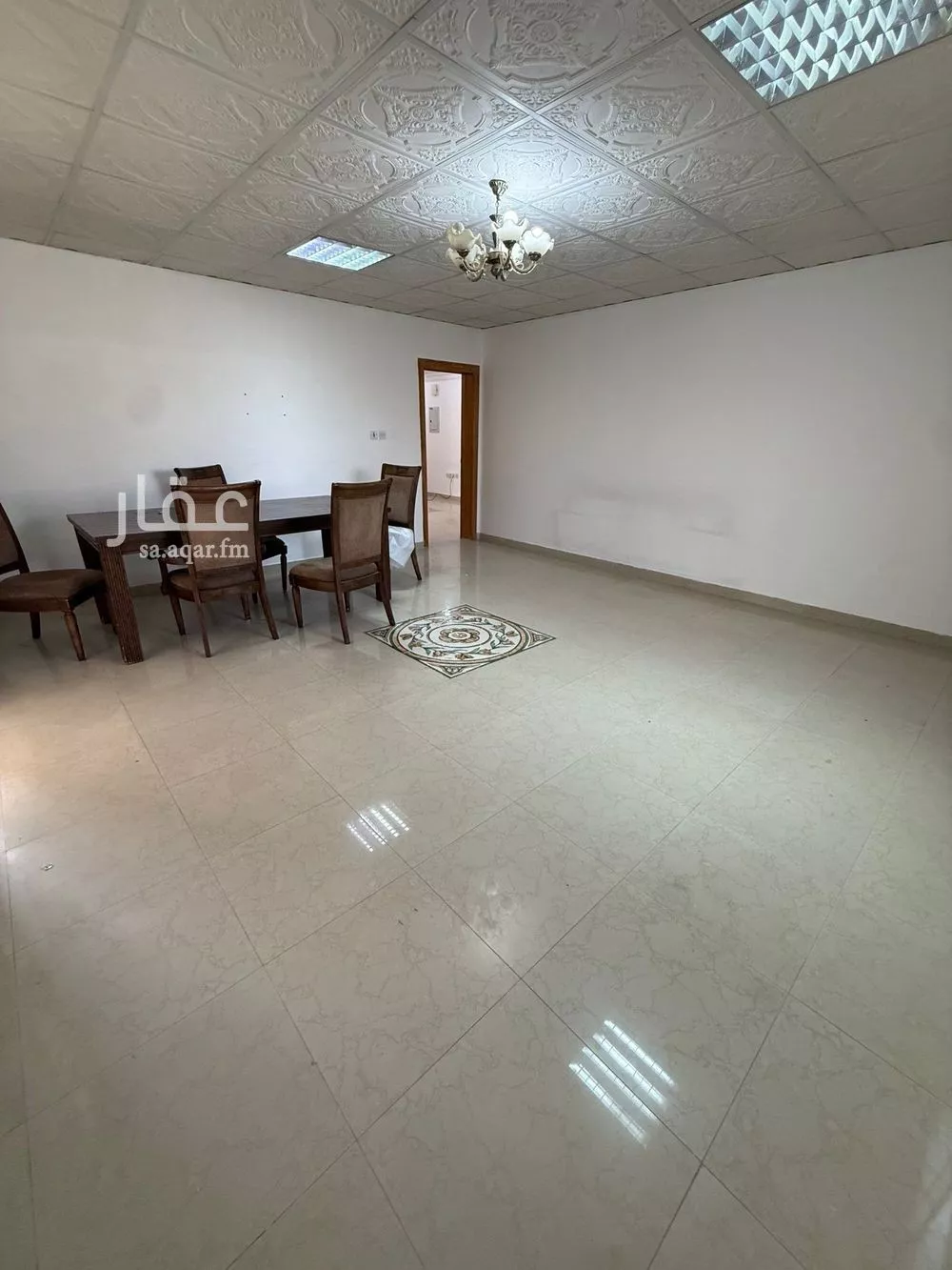 شقة 3 غرف في العقيق 19