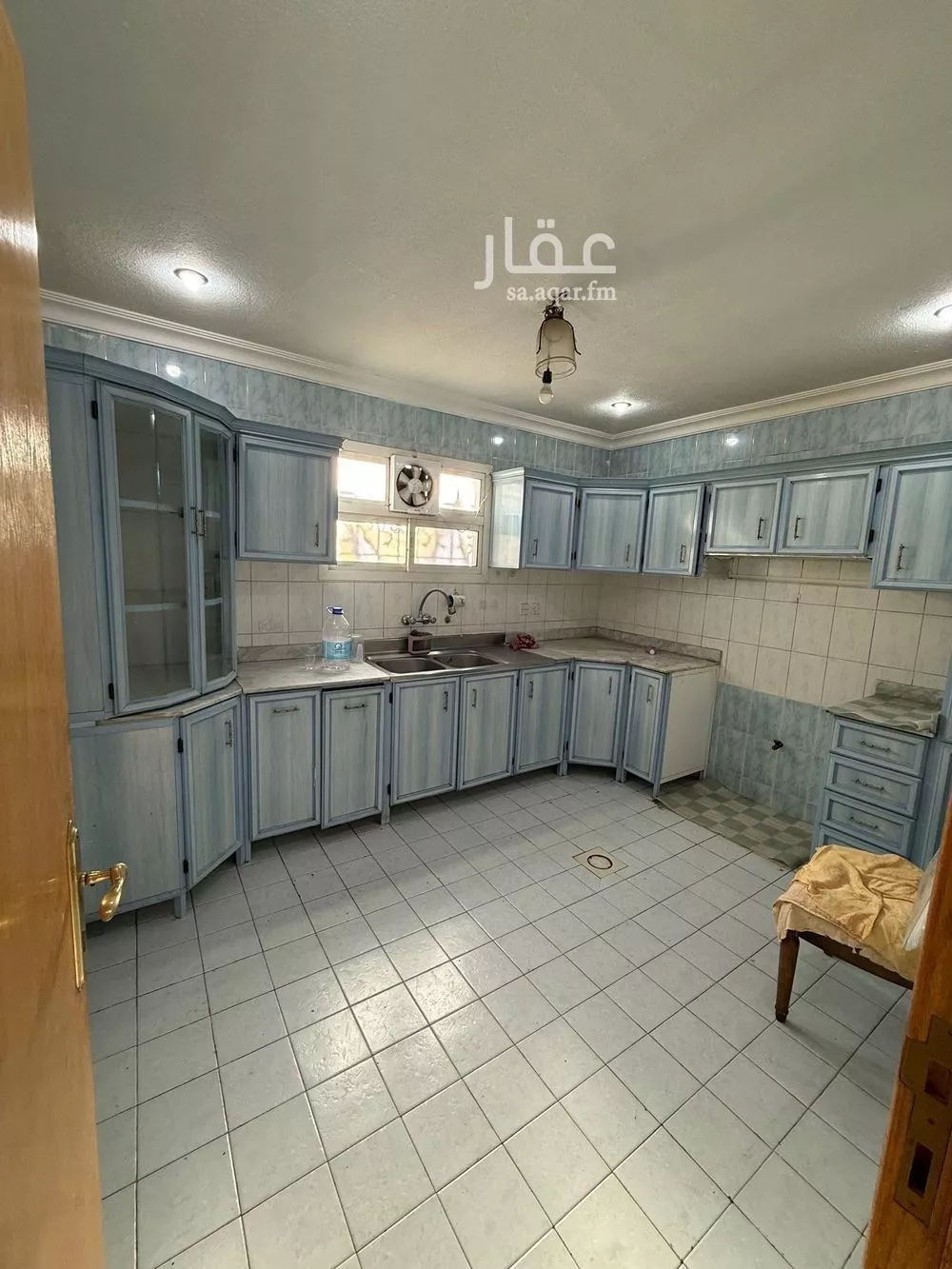 شقة 3 غرف في العقيق 8