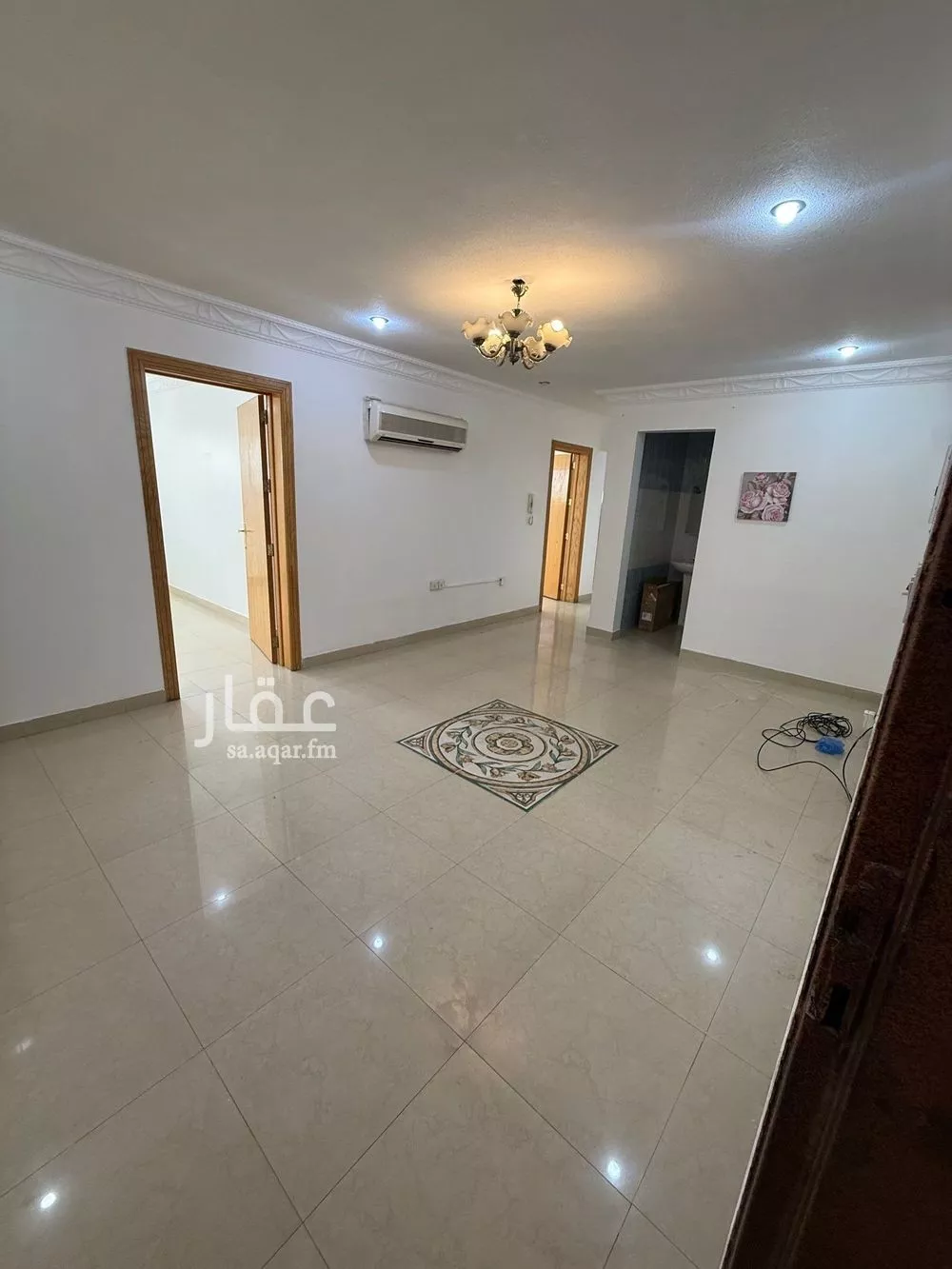 شقة 3 غرف في العقيق 9