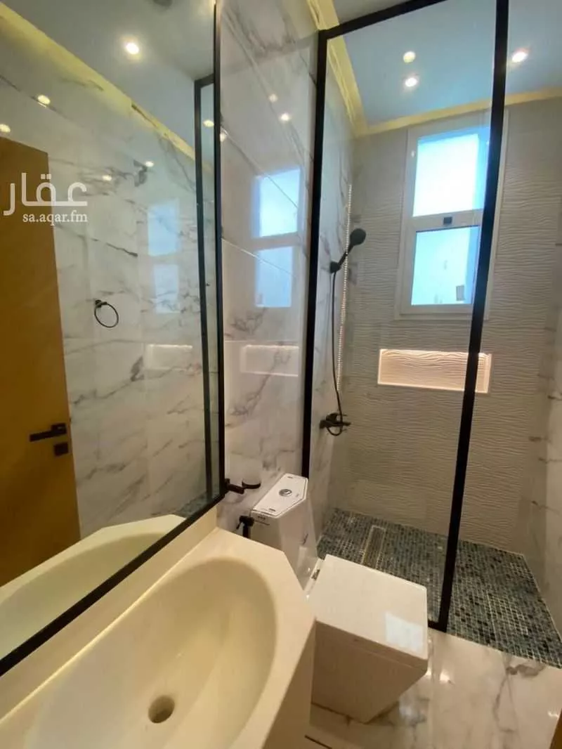 شقة 5 غرف في الروضة 16