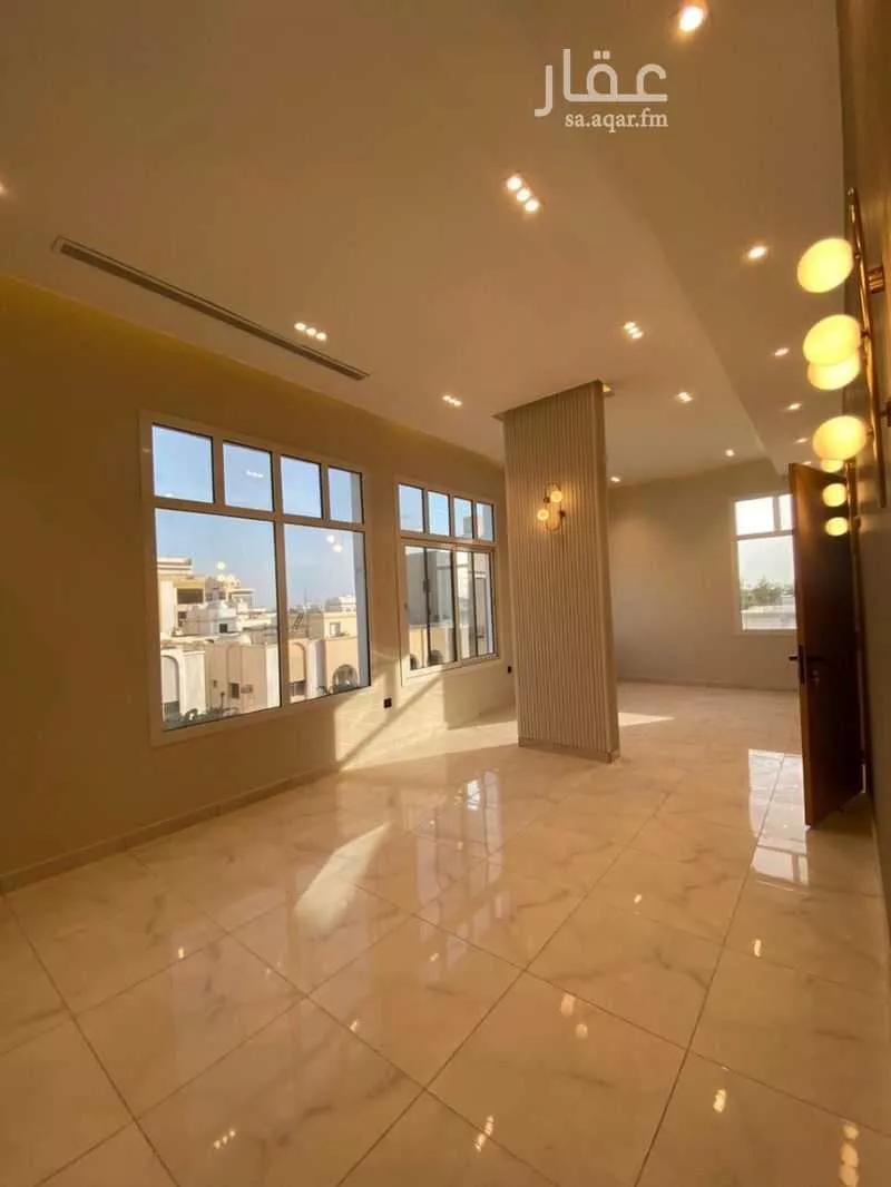 شقة 5 غرف في الروضة 8