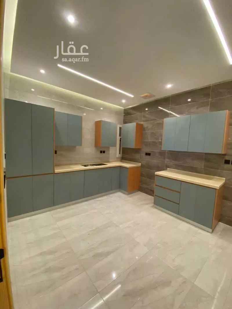 شقة 5 غرف في الروضة 9