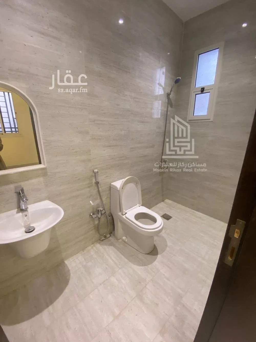 شقة 4 غرف في السلام 14