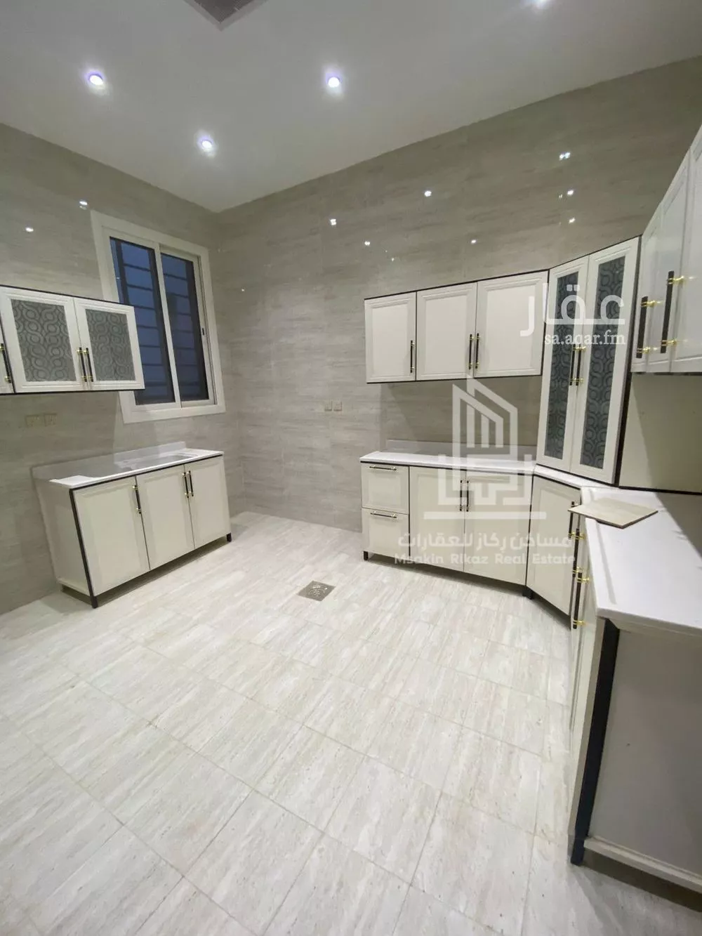 شقة 4 غرف في السلام 9