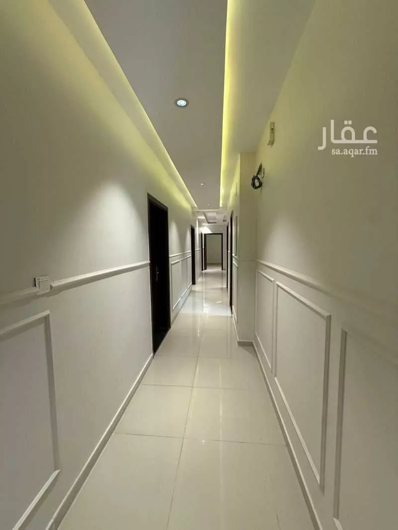 3 bedroom apartment in Al Ajawid 8
