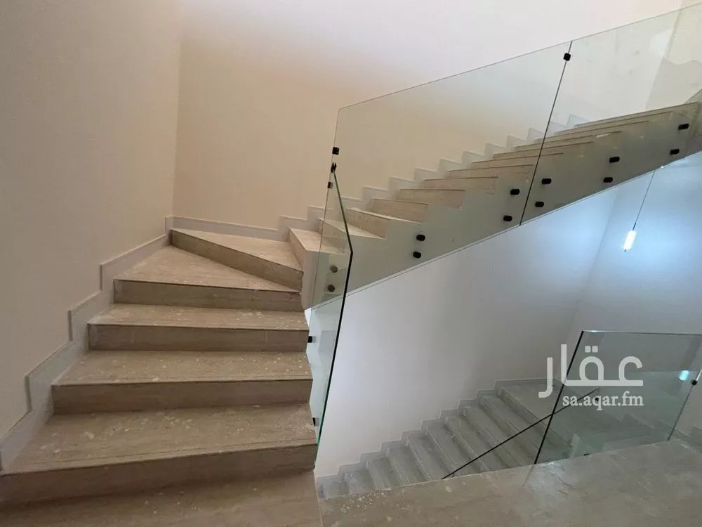 فيلا 4 غرف في النرجس 14