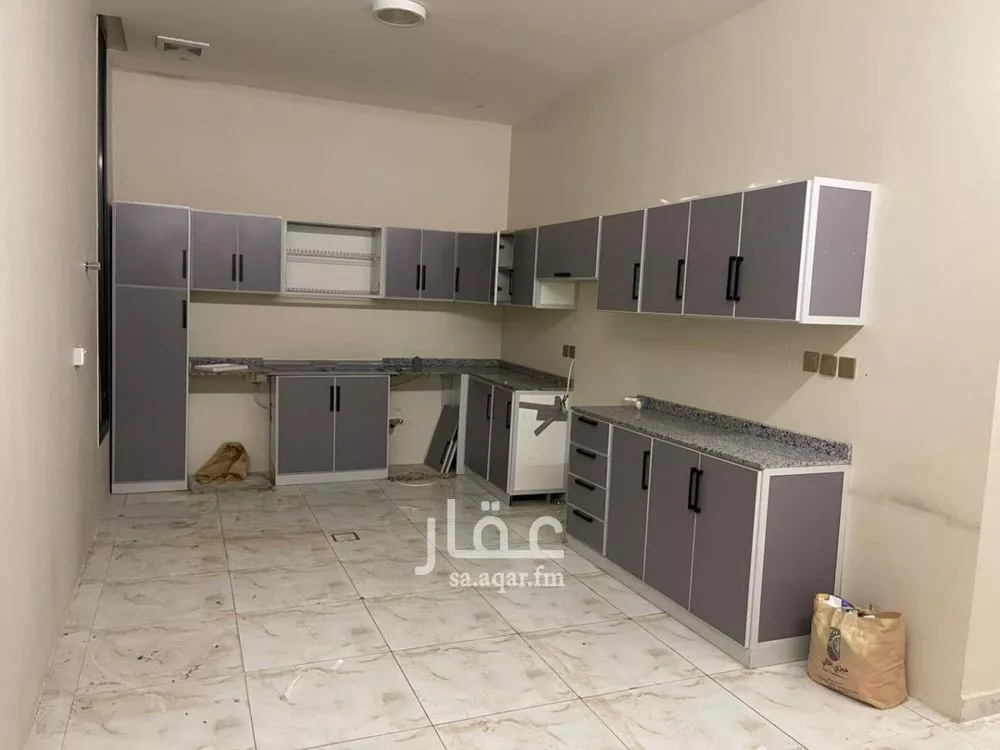 فيلا 7 غرف في الرفيعة 12