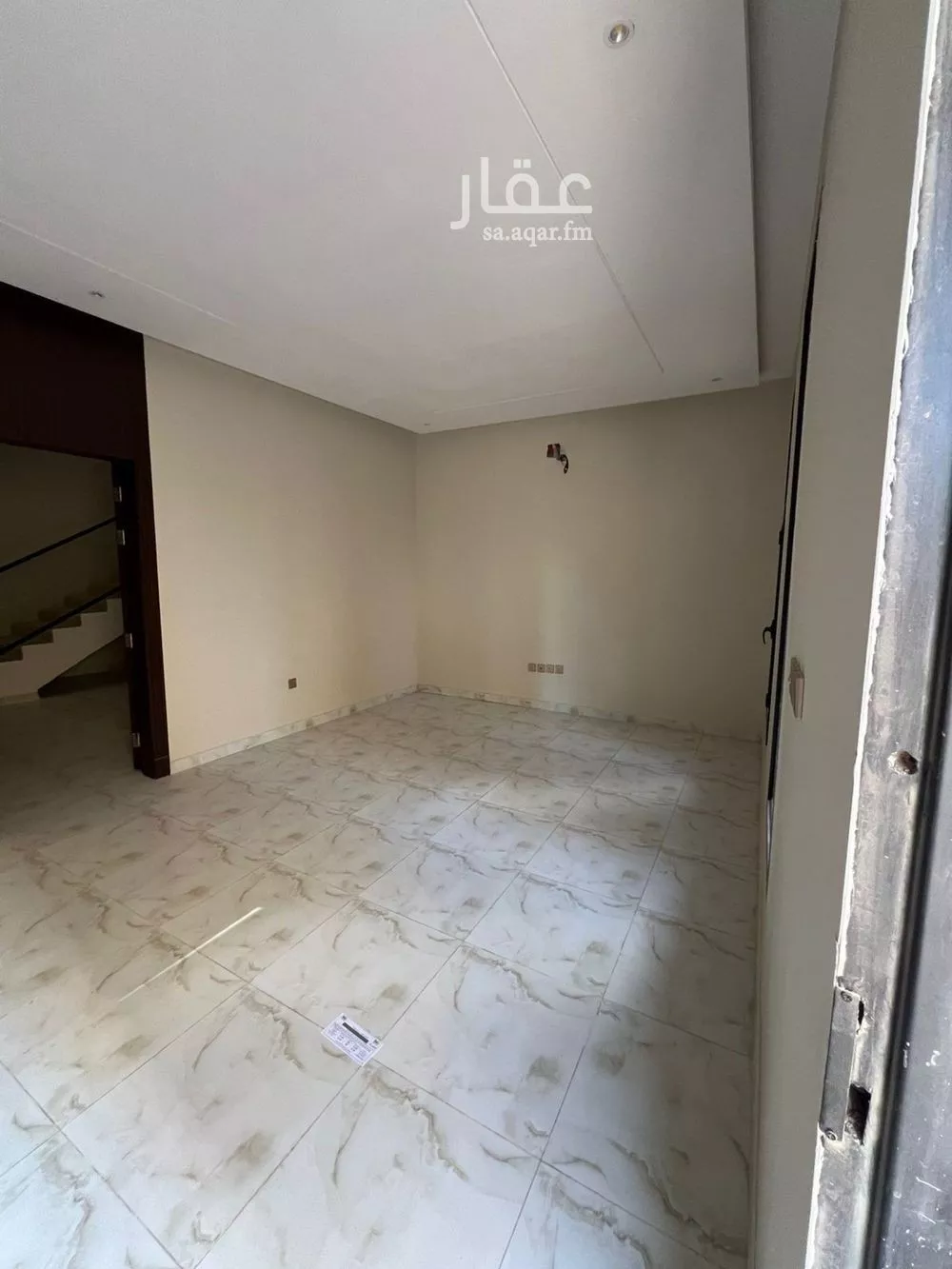 فيلا 7 غرف في الرفيعة 9