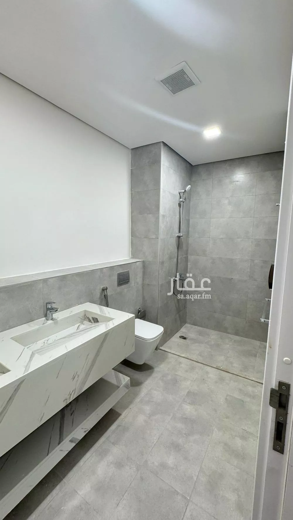 فيلا 3 غرف في النرجس 4