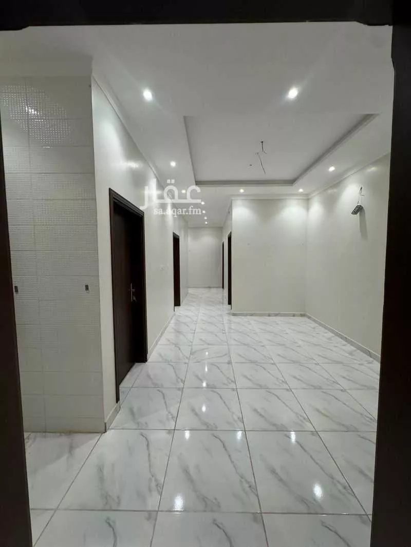 5 bedroom apartment in Al Samer 8