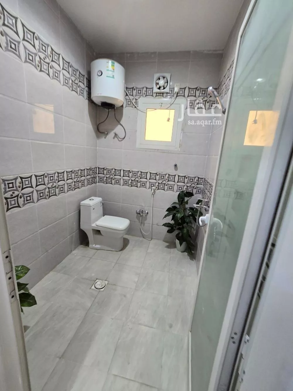 شقة 5 غرف في النور 23