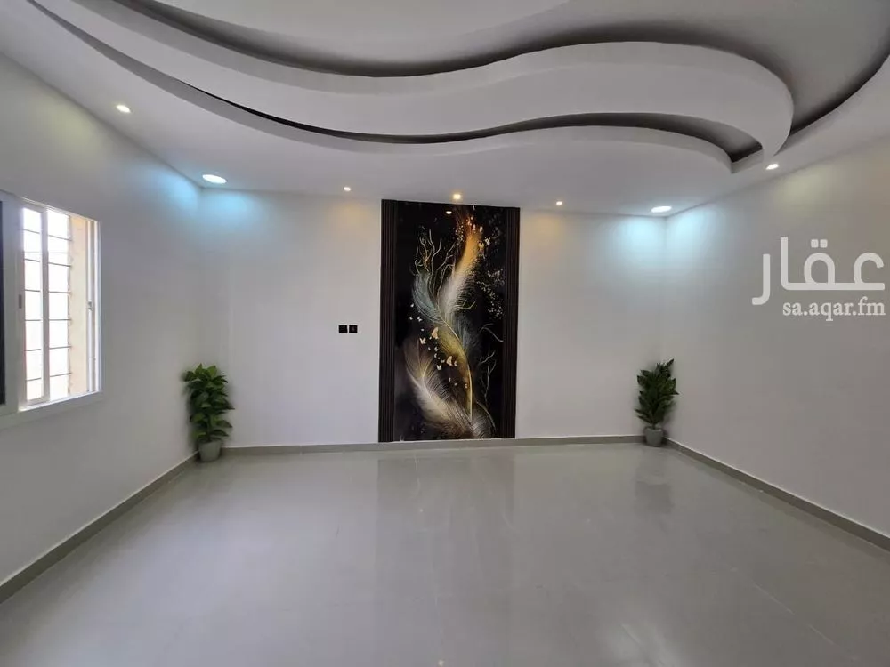 شقة 5 غرف في ضاحية الملك فهد 15