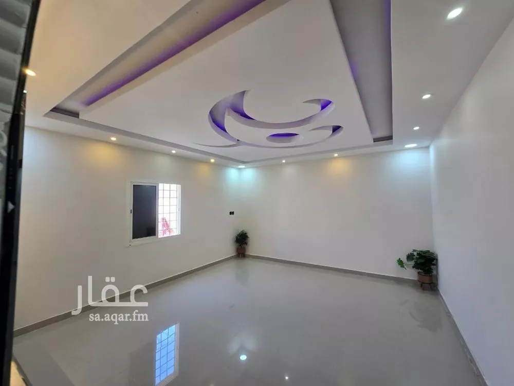 شقة 5 غرف في ضاحية الملك فهد 22