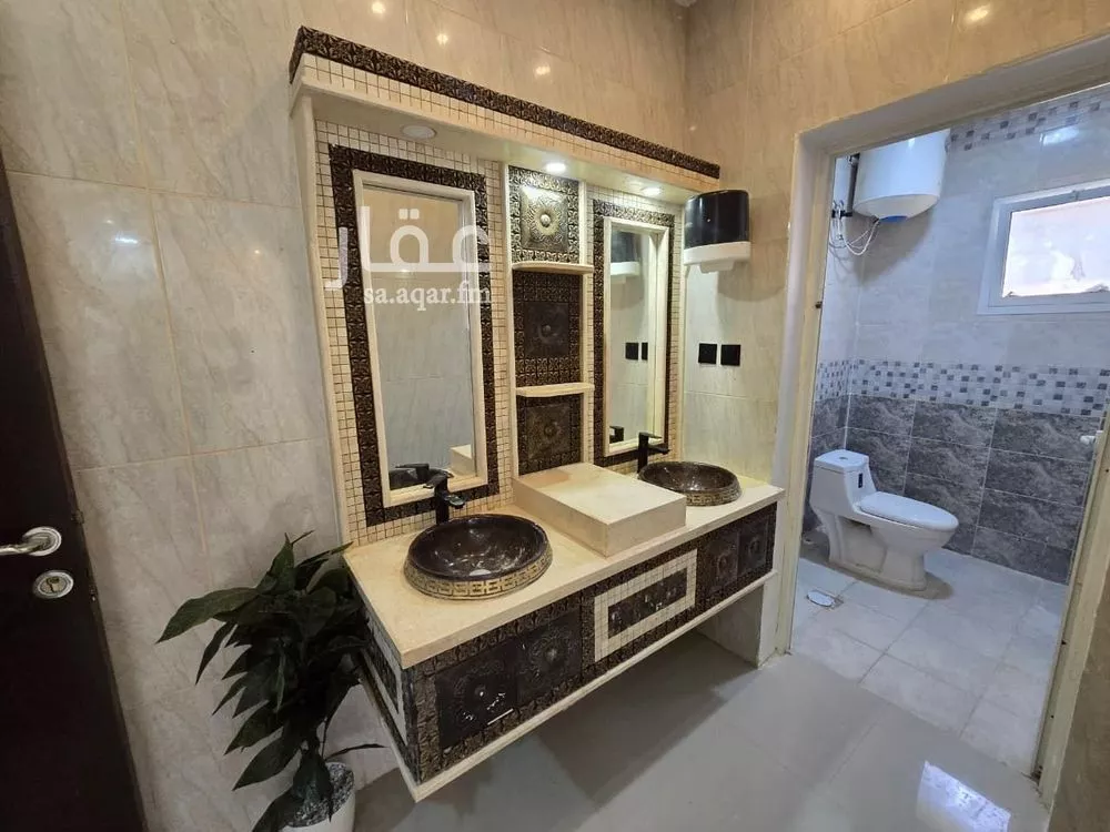 شقة 5 غرف في ضاحية الملك فهد 24