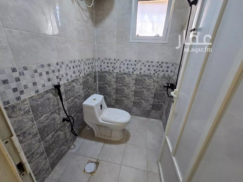 شقة 5 غرف في ضاحية الملك فهد 27