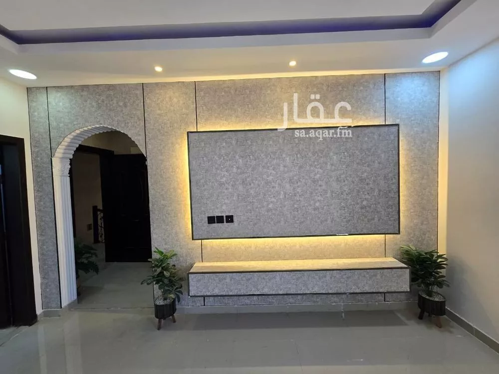 شقة 5 غرف في ضاحية الملك فهد 28