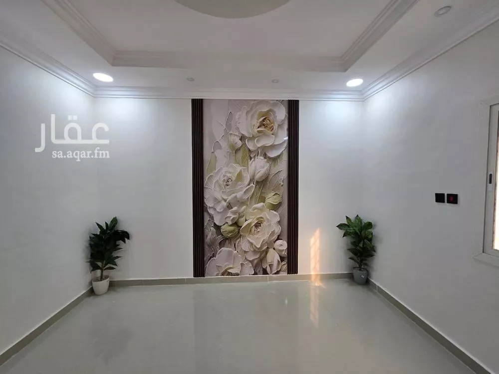 شقة 5 غرف في ضاحية الملك فهد 4