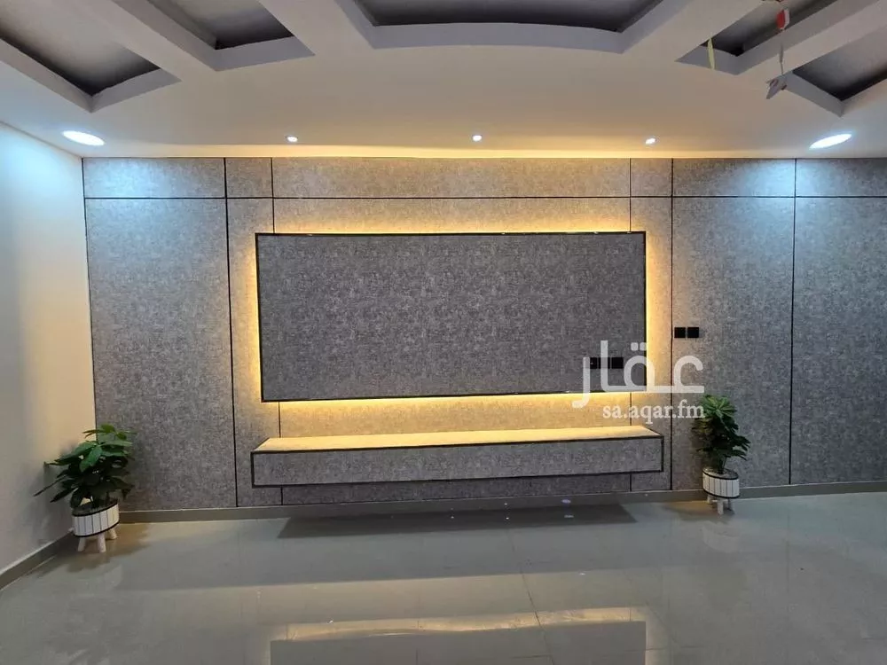 شقة 5 غرف في ضاحية الملك فهد 5