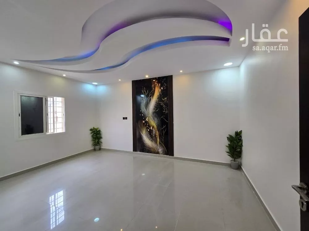 شقة 5 غرف في ضاحية الملك فهد 6