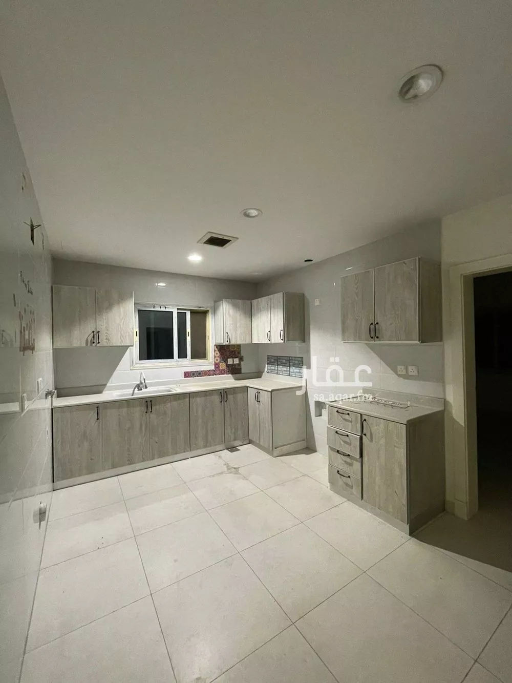 شقة 2 غرف في النزهة 6