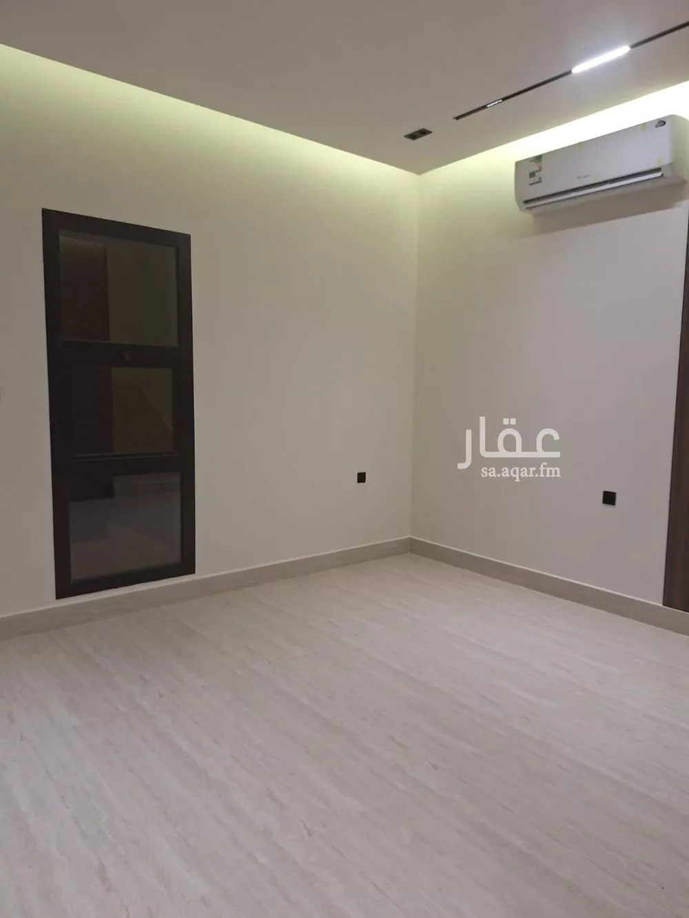 فيلا 6 غرف في النرجس 4