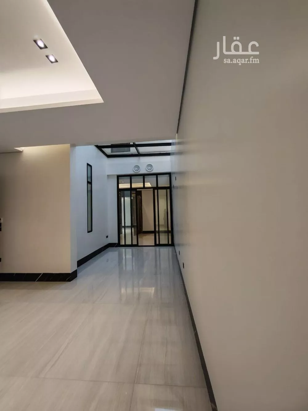 فيلا 5 غرف في الياسمين 2