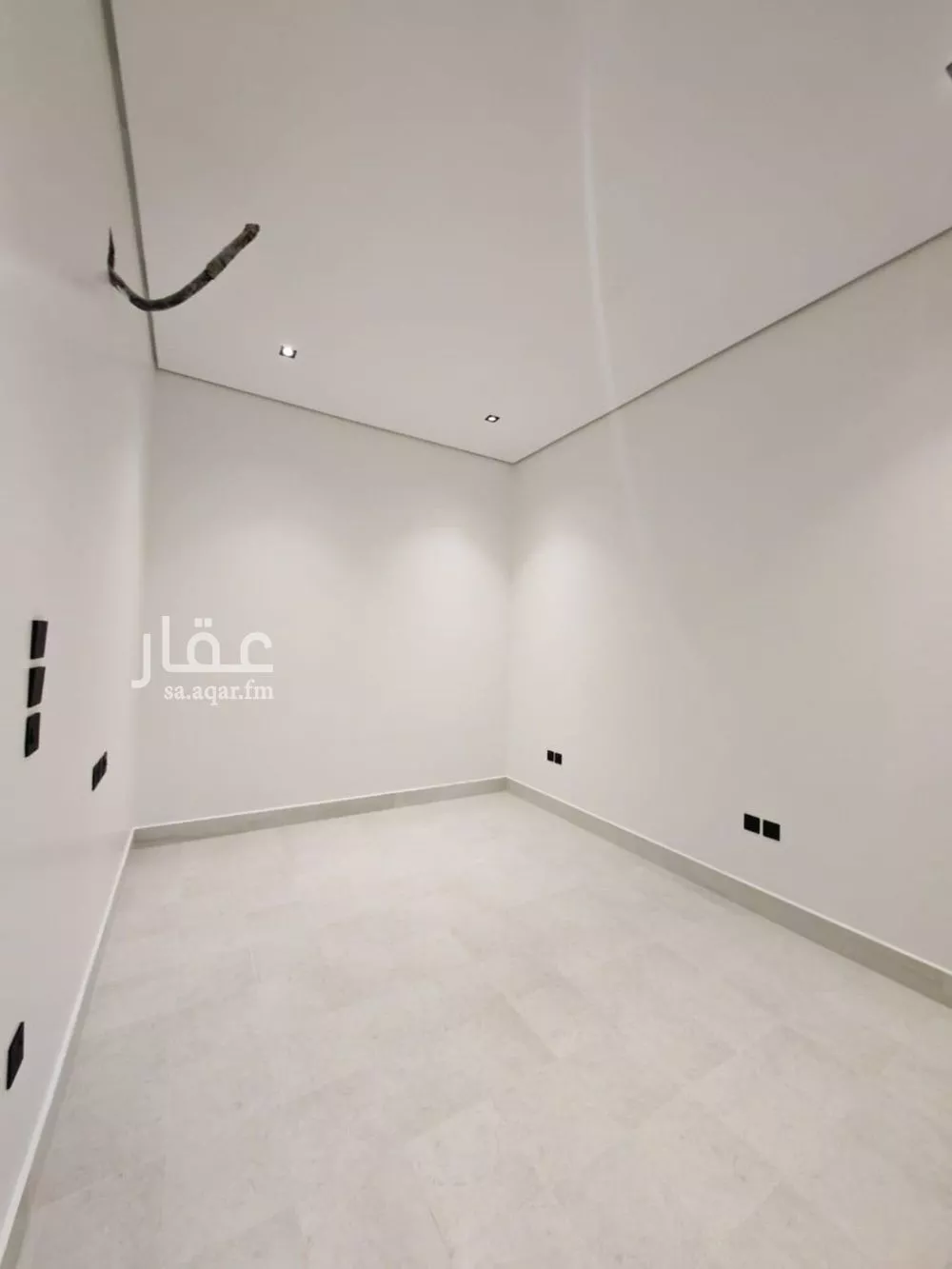 فيلا 5 غرف في الياسمين 7