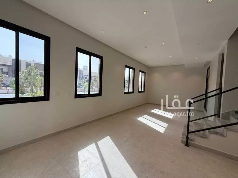 فيلا 4 غرف في العارض 2