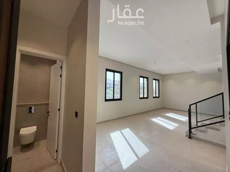 فيلا 4 غرف في العارض 6