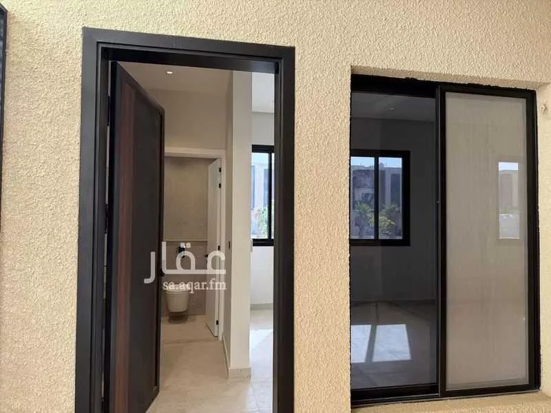 فيلا 4 غرف في العارض 7