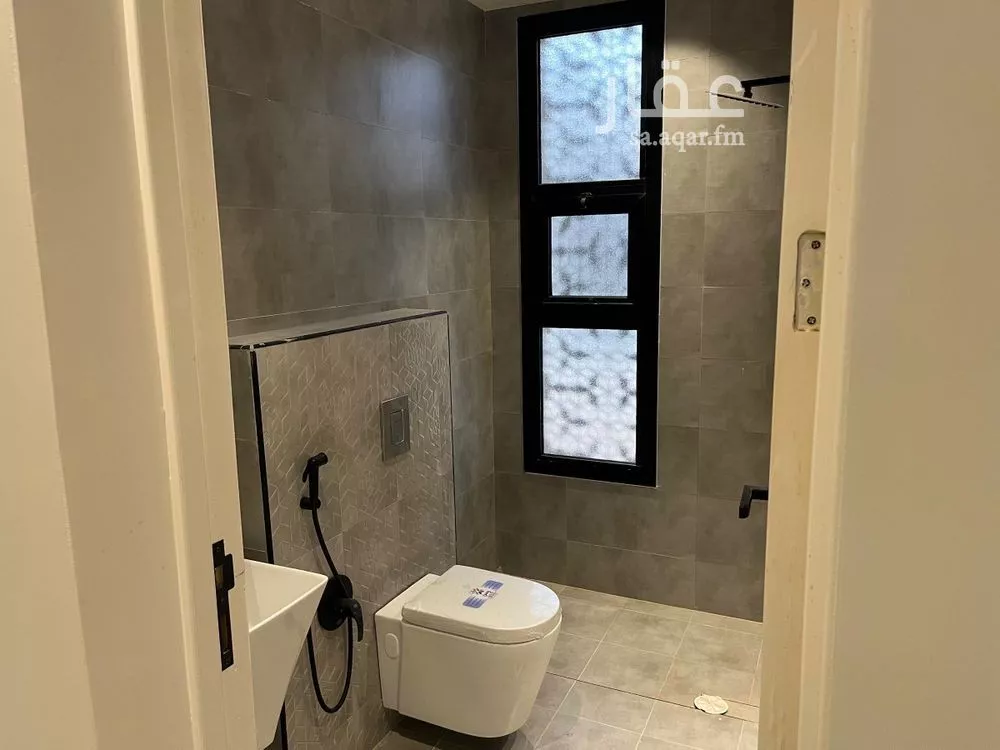 شقة 5 غرف في طويق 18