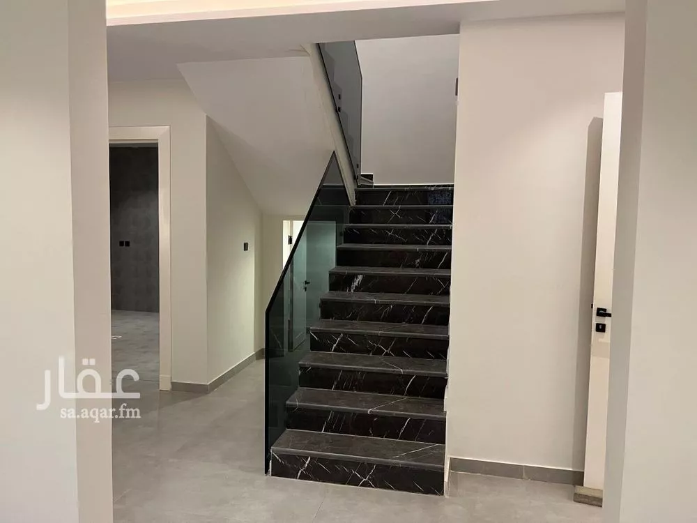 شقة 5 غرف في طويق 9