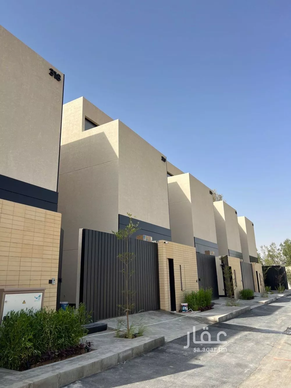 فيلا 5 غرف في العارض 3