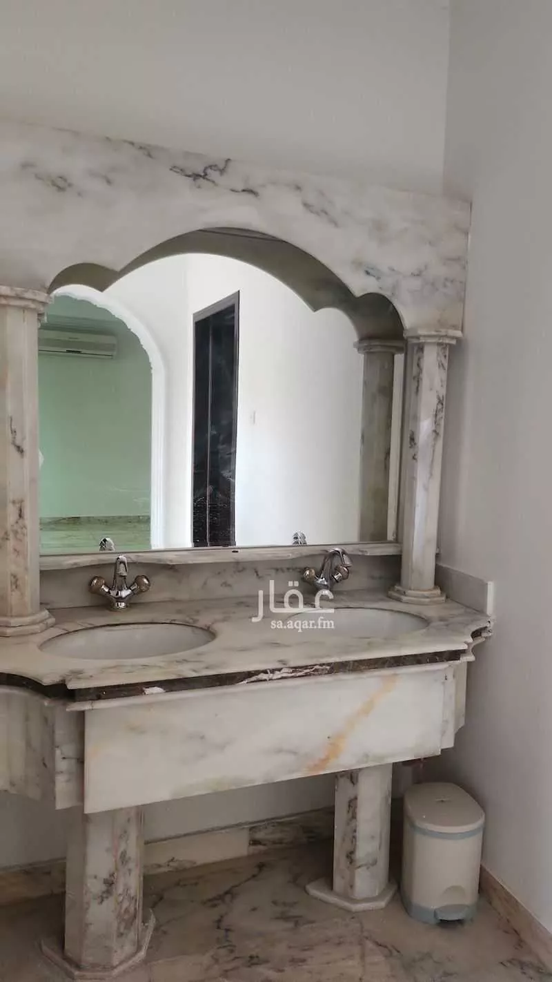 فيلا 7 غرف في الفلاح 2