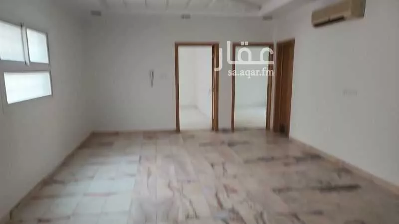 فيلا 7 غرف في الفلاح 10