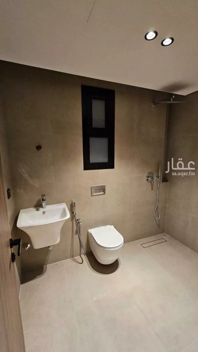 4 bedroom apartment in Ash Shulah 7
