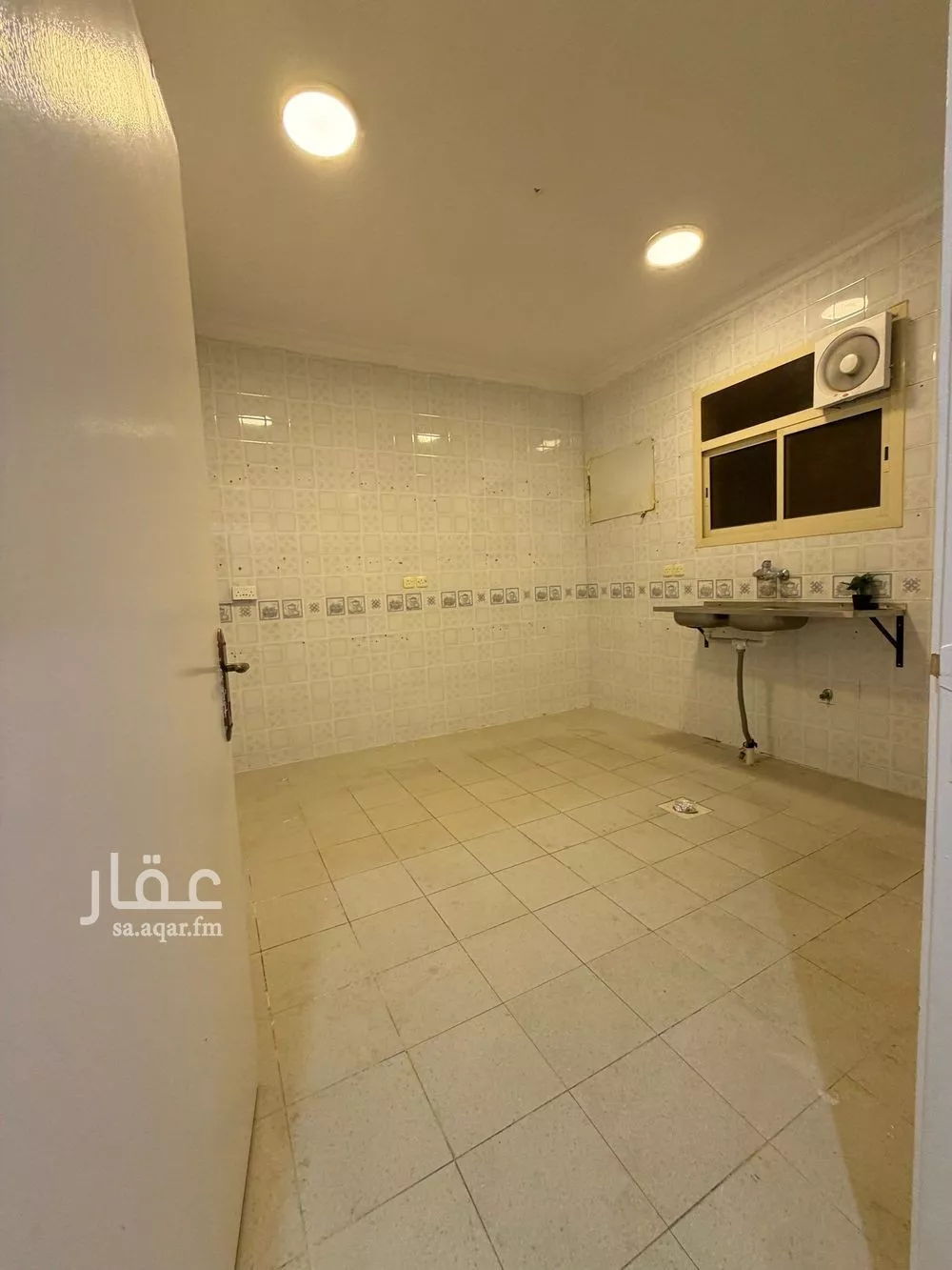 3 bedroom floor in Tuwaiq 10