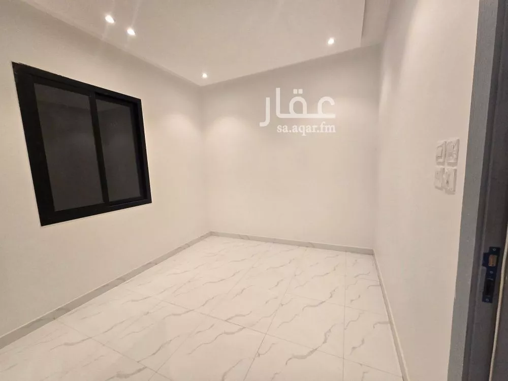 فيلا 6 غرف في العريجاء الوسطى 3