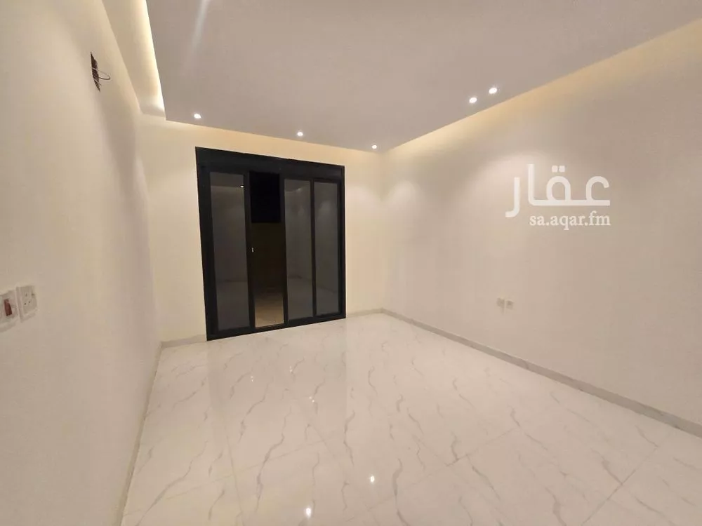 فيلا 6 غرف في العريجاء الوسطى 8