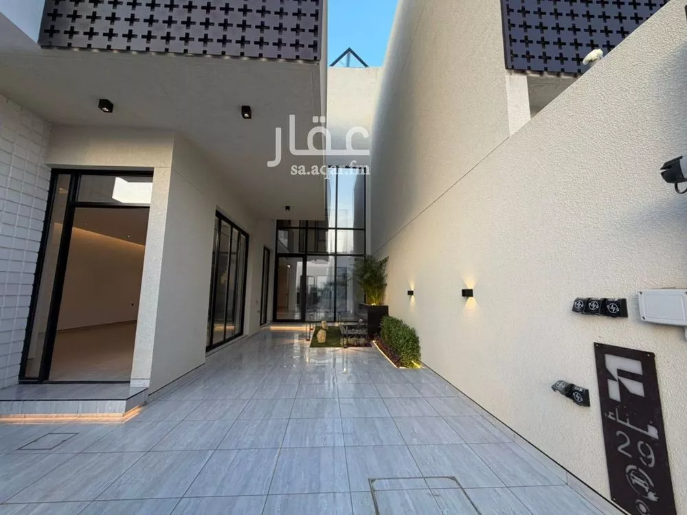 6 bedroom villa in Al Aridh 12
