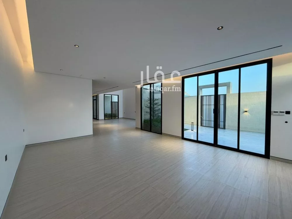 6 bedroom villa in Al Aridh 10